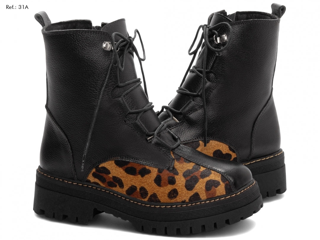 Bota Coturno Feminina em Couro – Sola Tratorada Antiderrapante