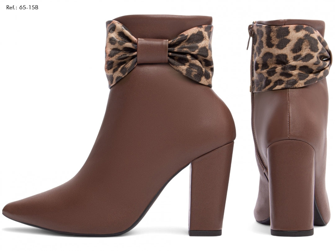 Bota Feminina Marrom de Bico Fino